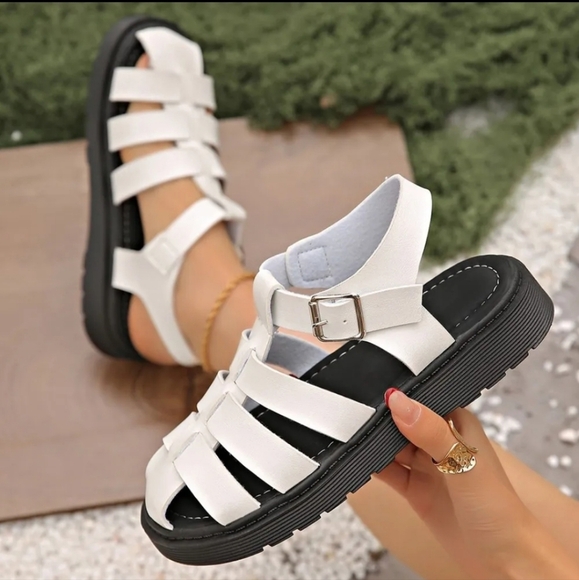 Round Toe Flats Sandals - Picture 1 of 6